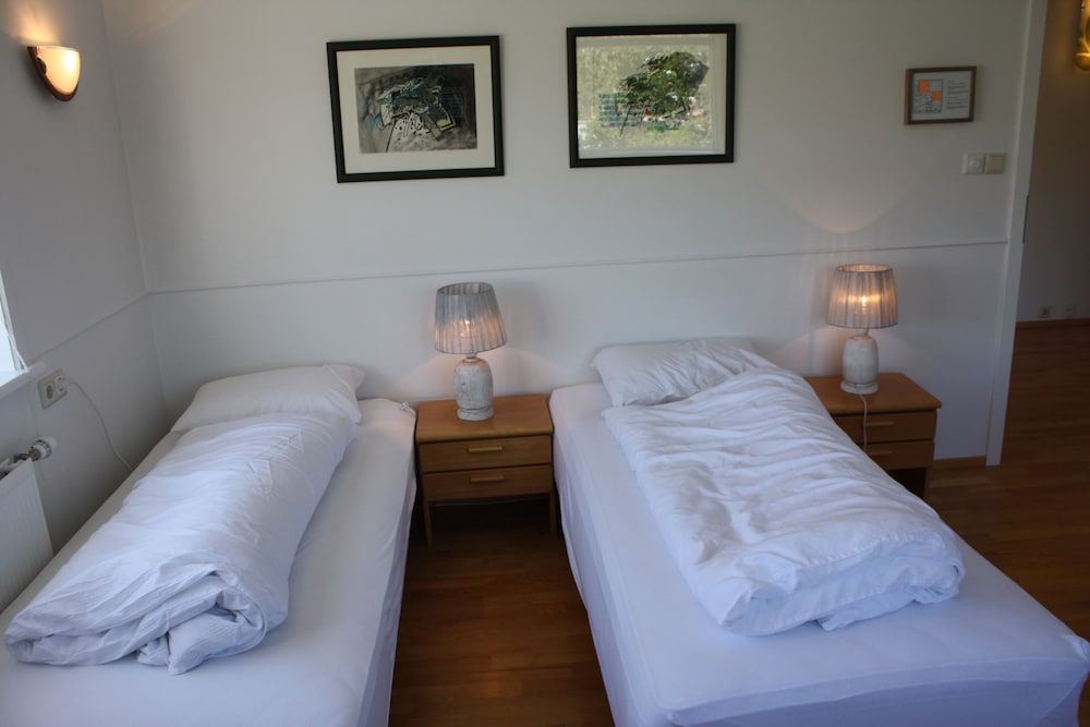 Comfort Triple Room, Shared Bathroom photo 3