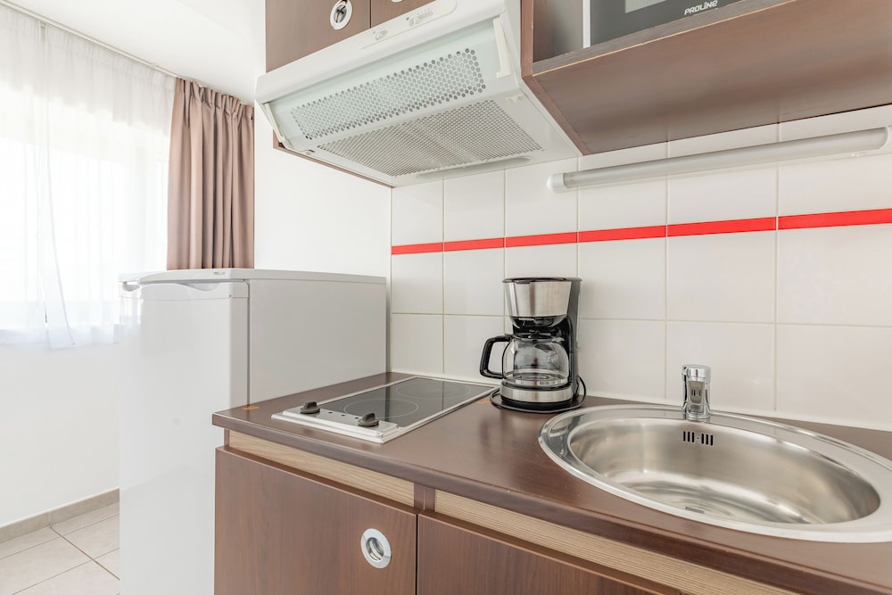 Apartment, 2 Bedrooms - Photo 4