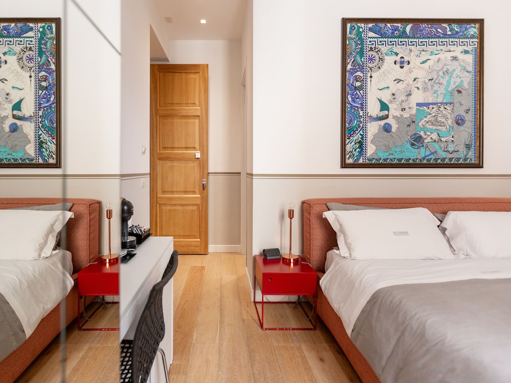 Deluxe Double Room, Courtyard View photo 1