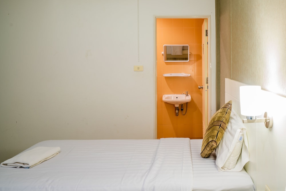 Deluxe Twin Room photo 3