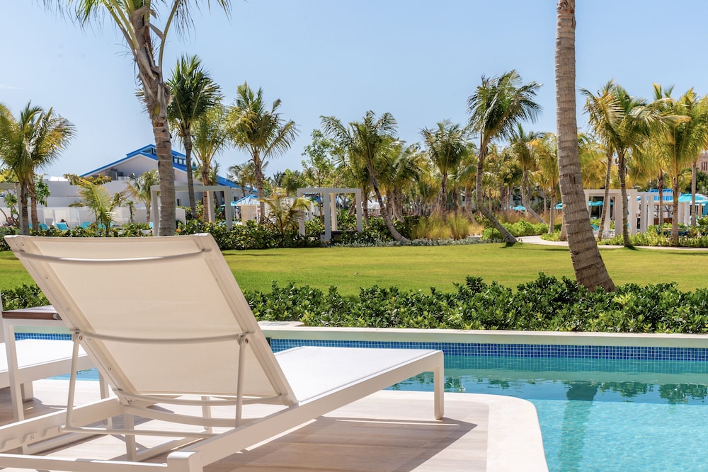 Premium Suite (Swim-up) photo 2