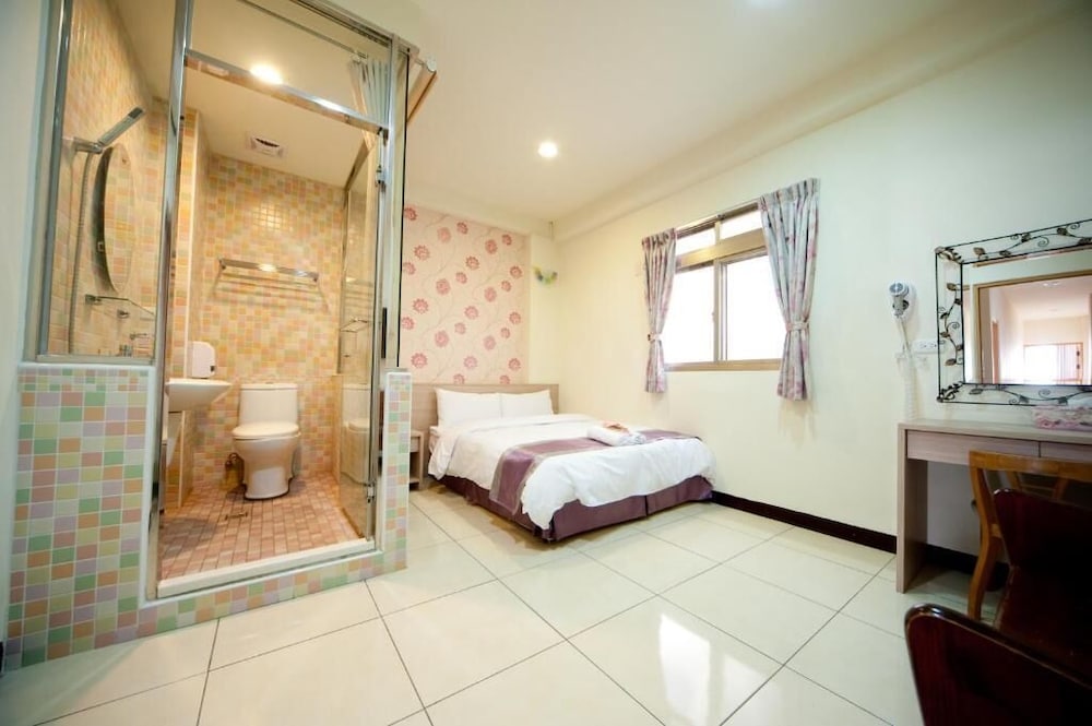 Double Room - Photo 17