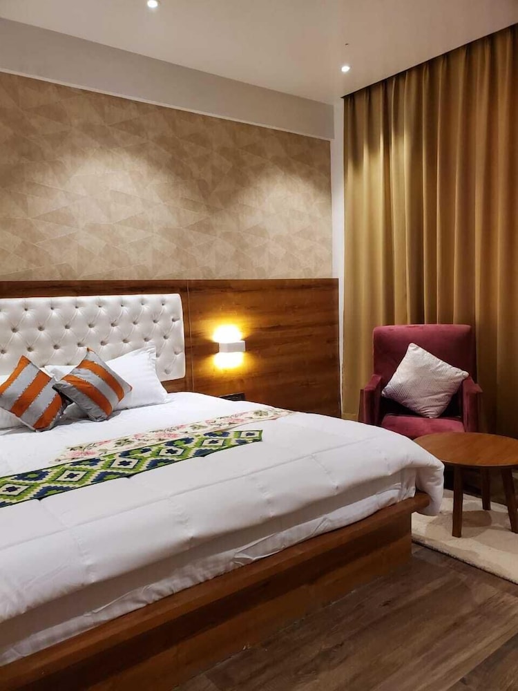 Premium Room - Photo 14