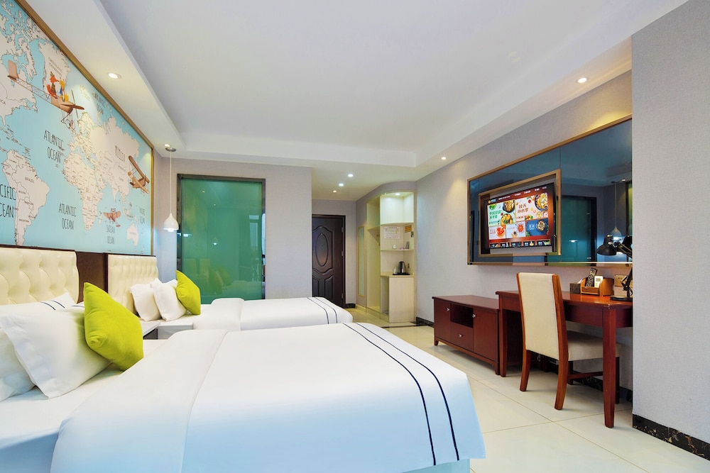 Comfort Twin Room, City View photo 3