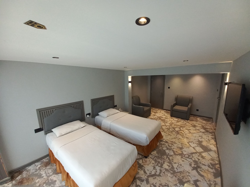 Basic Twin Room photo 1
