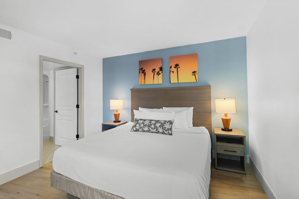 South Tower Angle Ocean View Deluxe Two Bedroom Condo - Photo 1