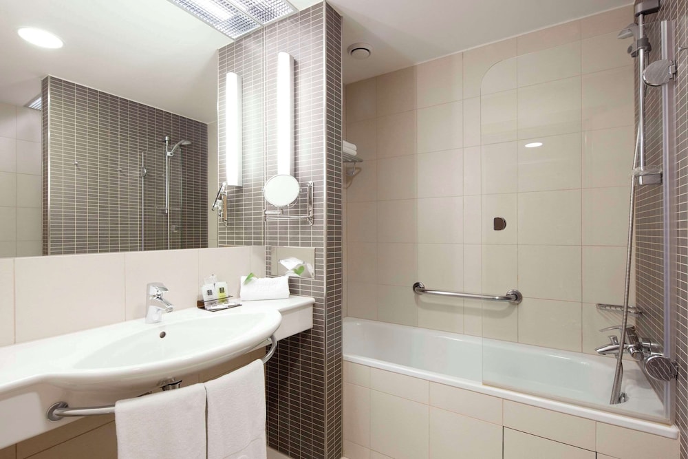 Standard Room, 2 Twin Beds - Photo 4