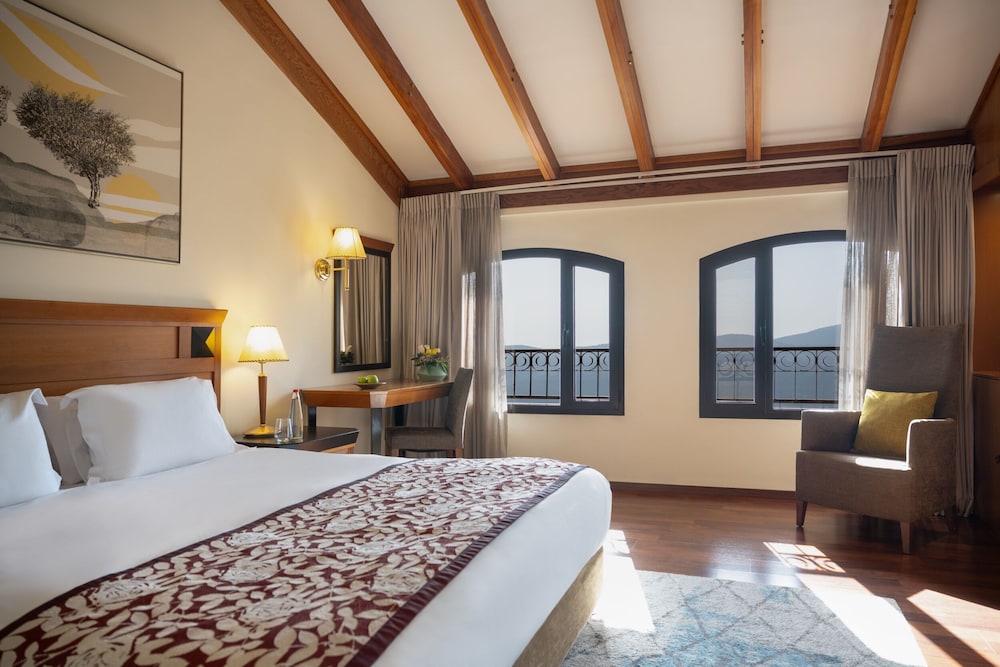 Gefen Mount Meron Room (Classic Wing) - Photo 3