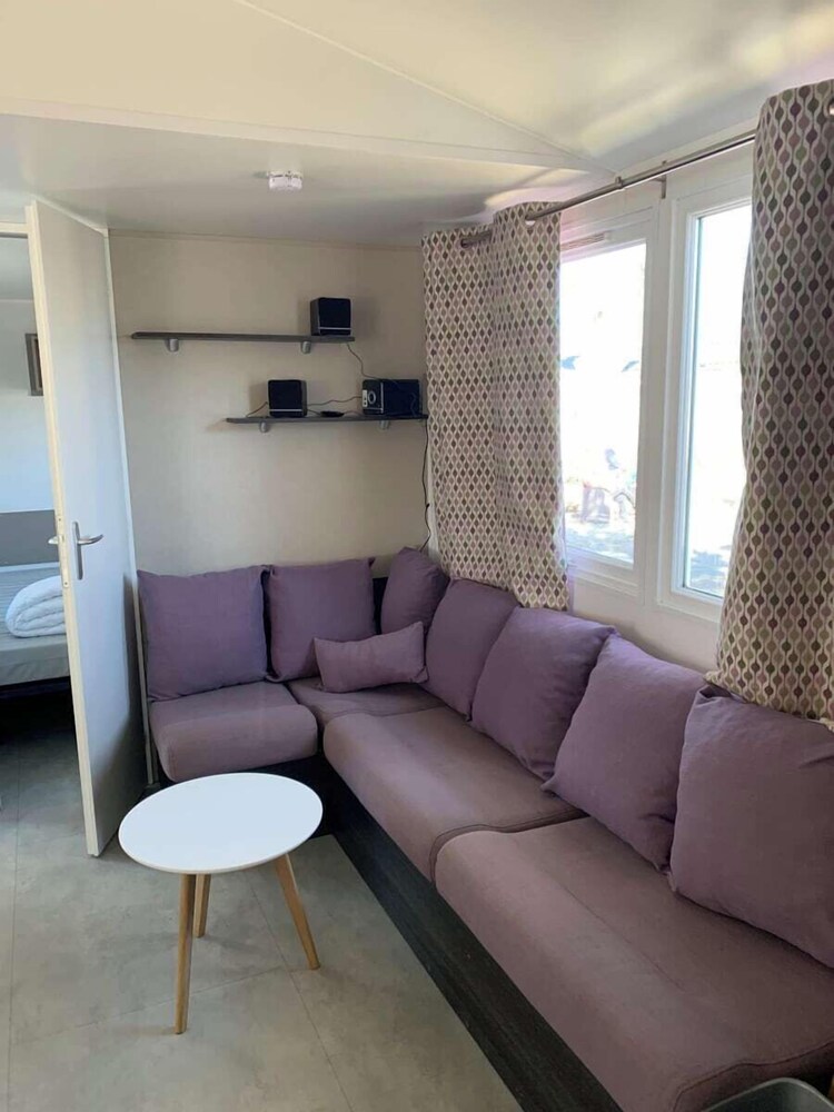 Mobile Home photo 2