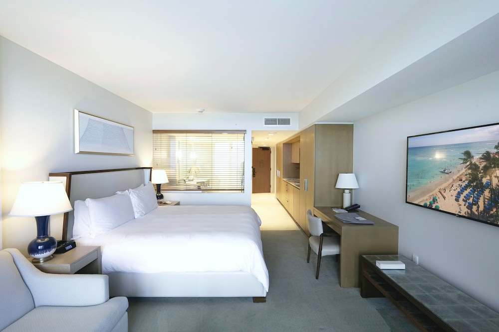 Deluxe Studio, 1 King Bed with Sofa bed, Non Smoking, Ocean View photo 3