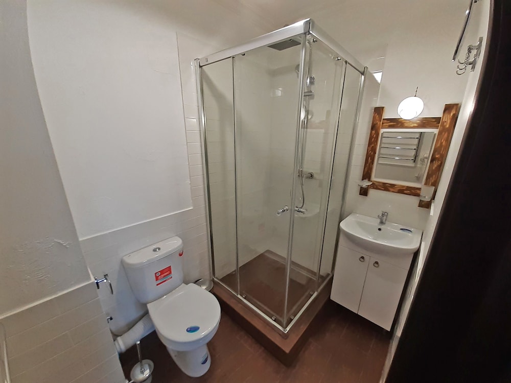 Basic Double Room photo 3