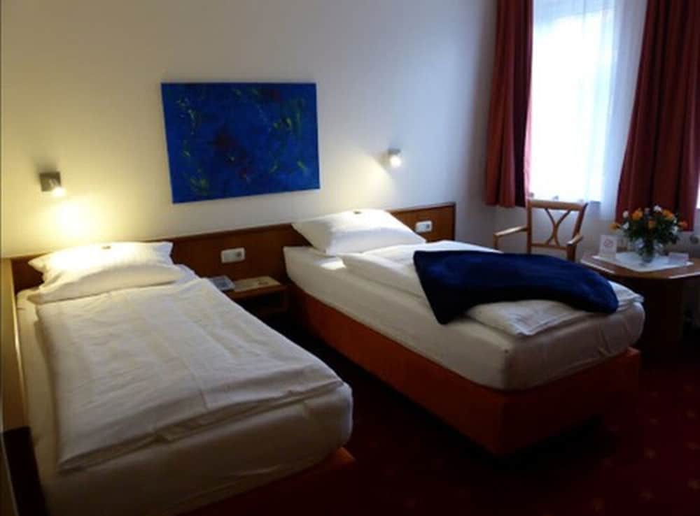 Standard Suite