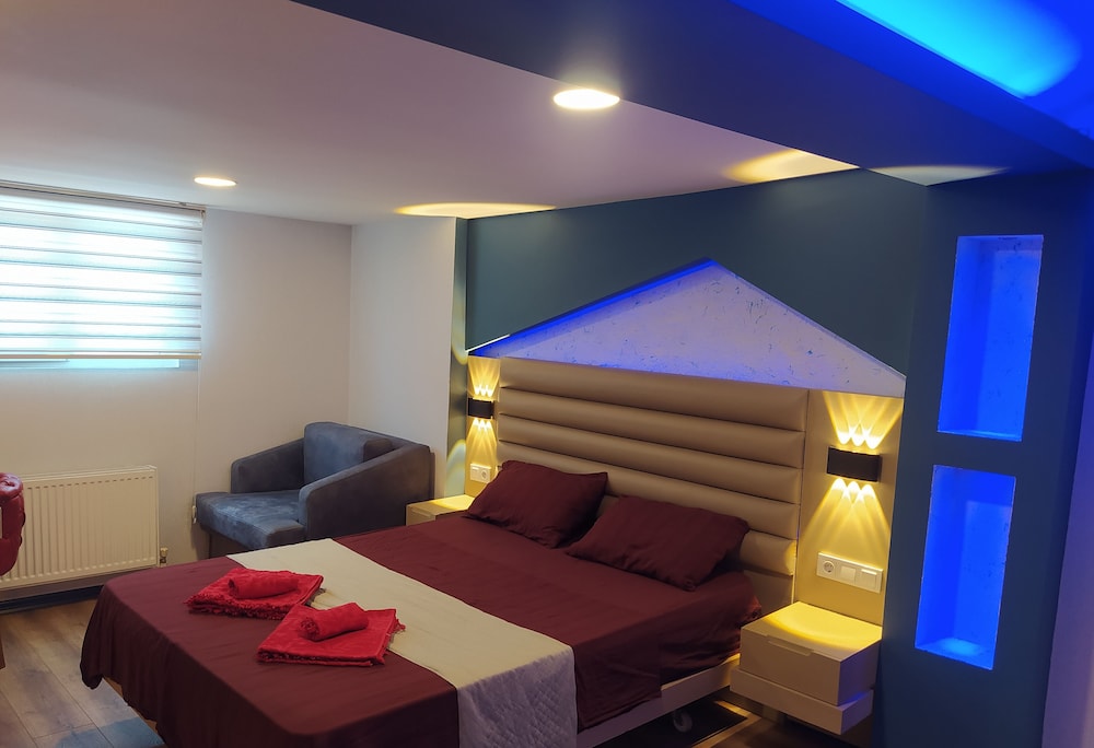 Honeymoon Apartment photo 3