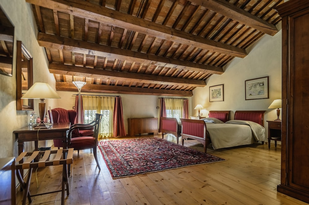 Deluxe Double Room, 2 Twin Beds - Photo 1