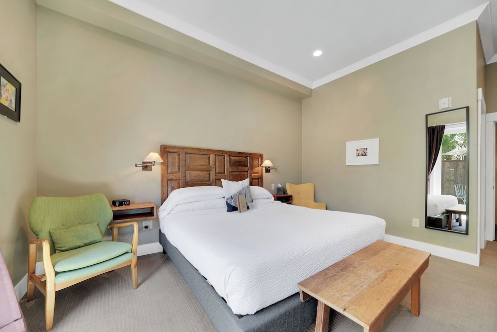Deluxe Room, 1 King Bed