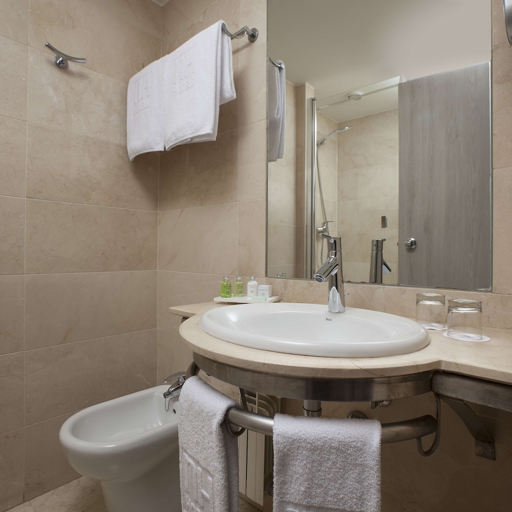 Standard Room - Photo 4