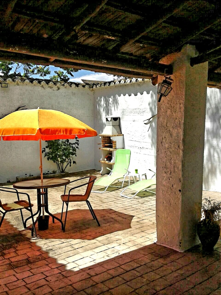 House, 1 Bedroom photo 2