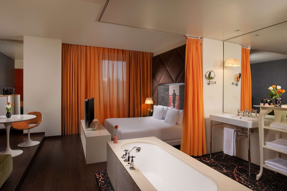 Junior Suite (nhow) thumbnail 6