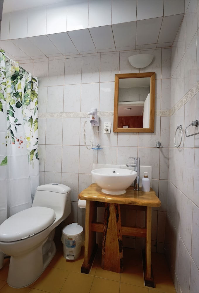 Business Double Room, 1 Queen Bed, Mountain View photo 3