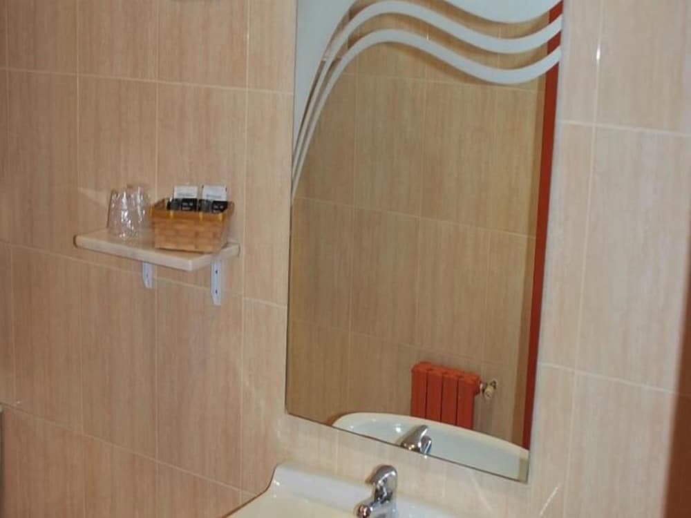 Triple Room, Accessible photo 2