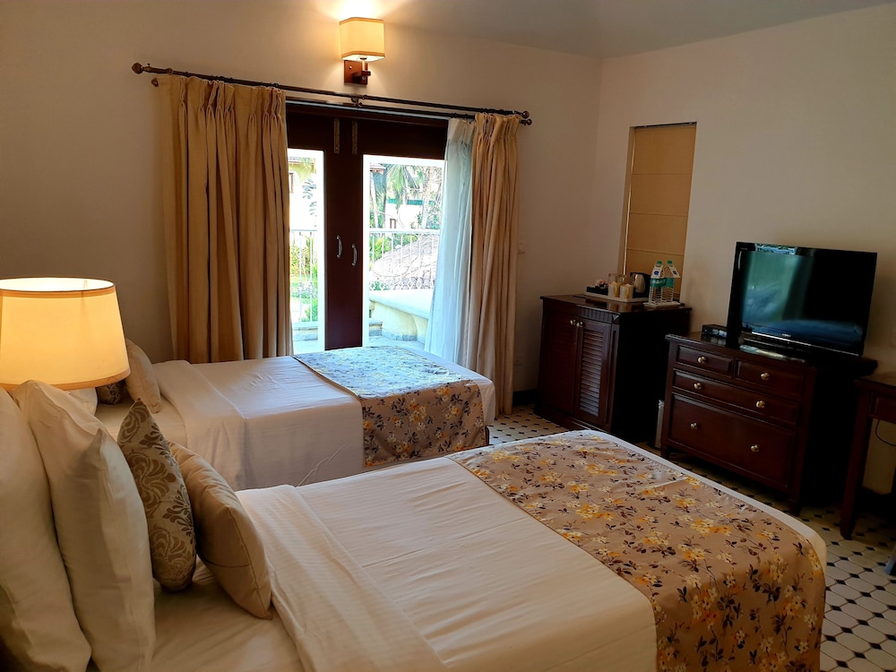 Executive Villa, 2 Twin Beds, Pool View - Photo 2