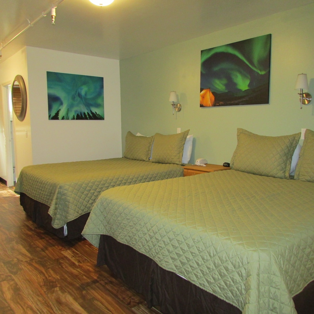 Double Room, 2 Queen Beds photo 2