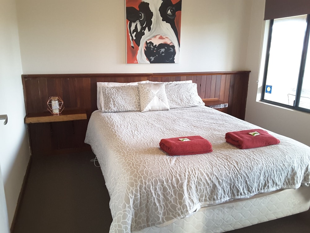 Standard Chalet, 2 Bedrooms, Non Smoking, Kitchen (Chalet 2 The Torbay) photo 2