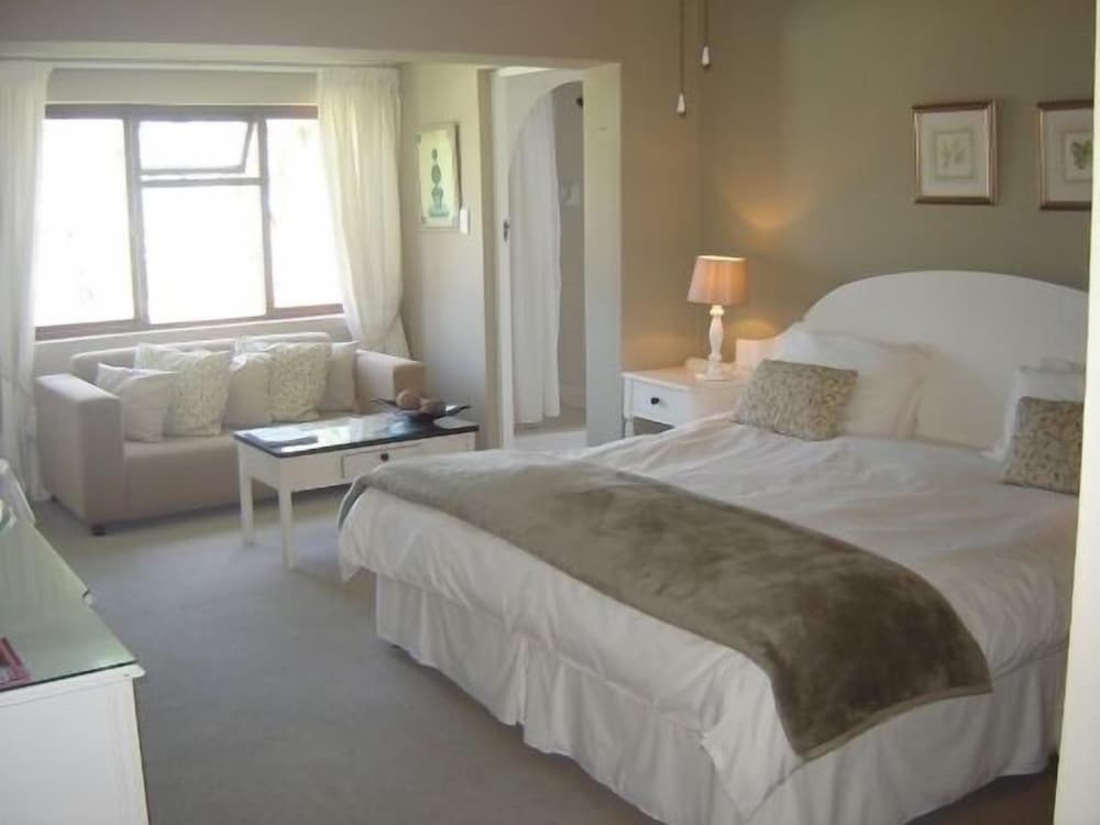 Room (Lagoon)