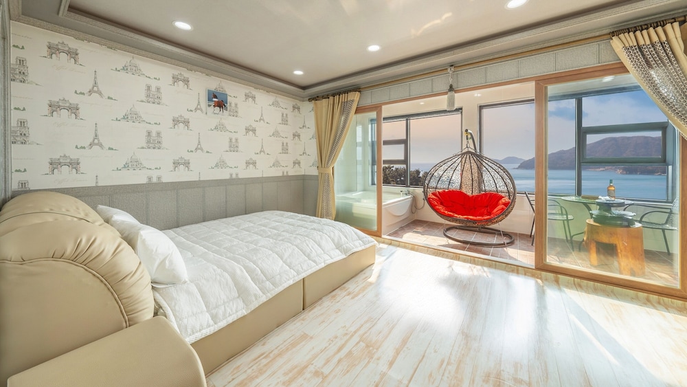 Basic Room, 1 Bedroom (Sky 401)