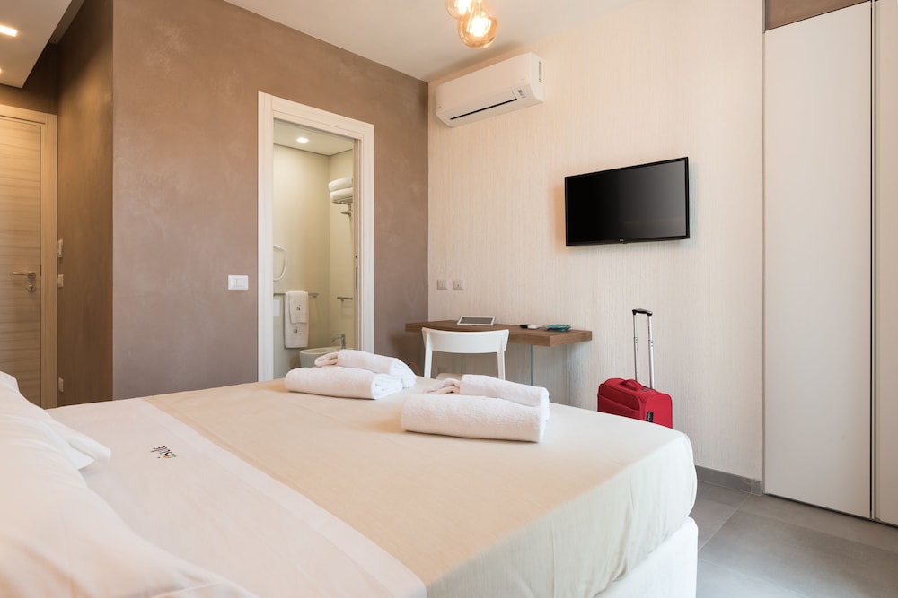 Superior Double or Twin Room, Balcony photo 3