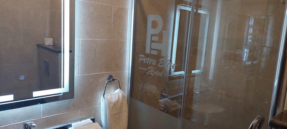 Executive Room photo 3