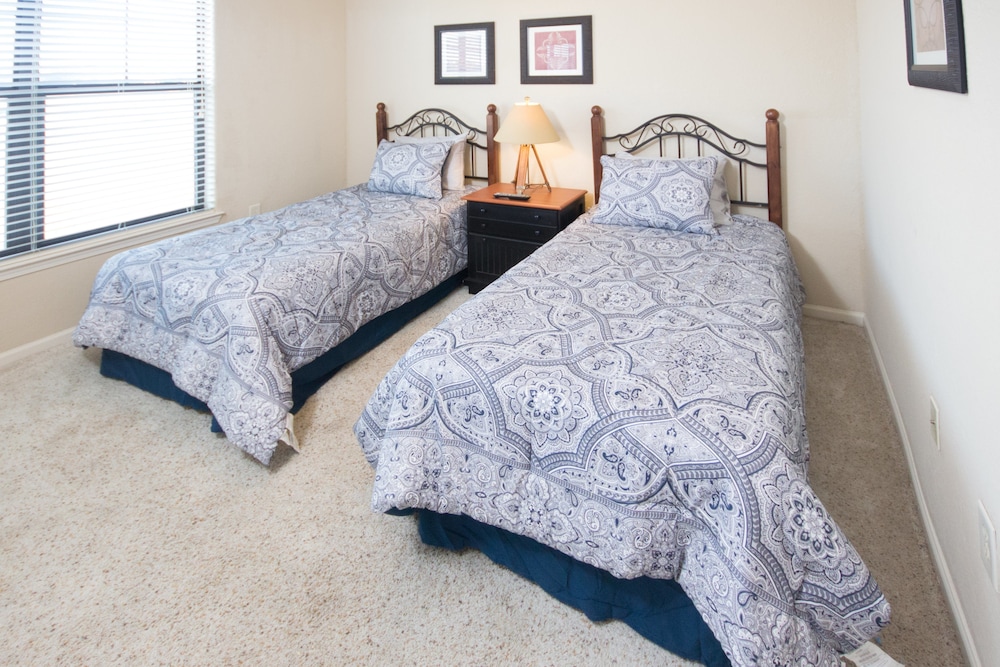Condo, 3 Bedrooms