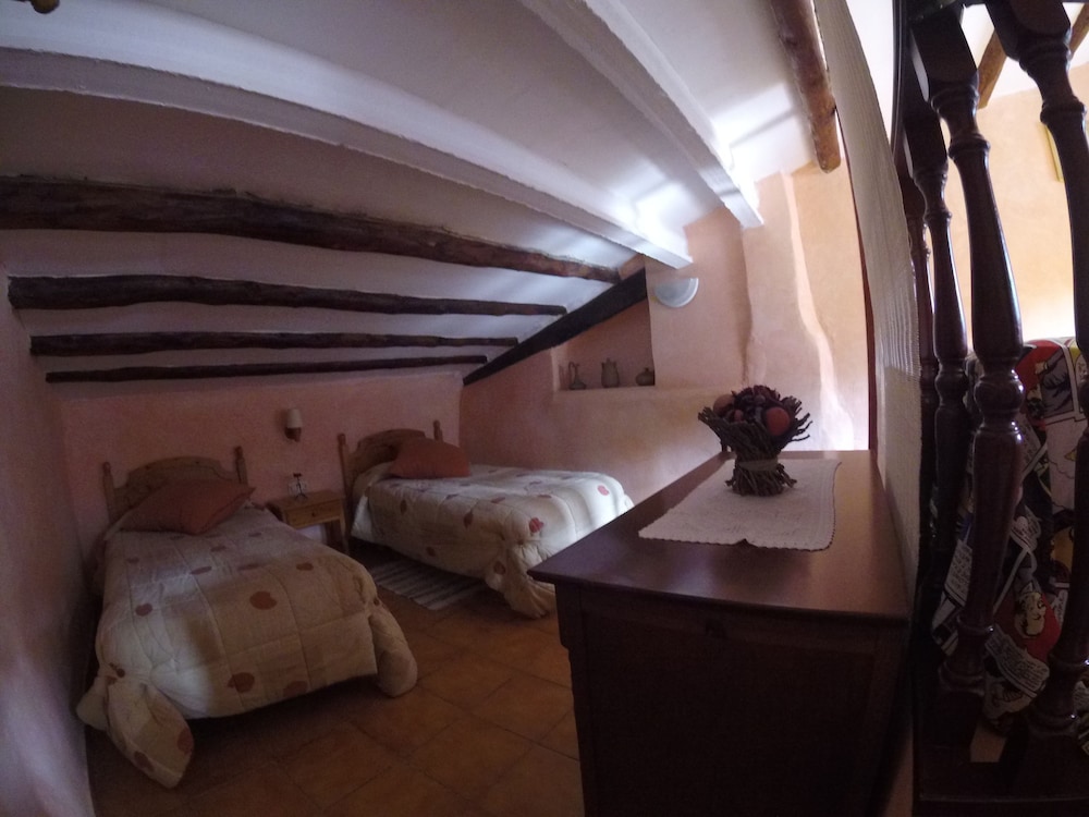 Habitación Triple Superior con Vista a la Montaña