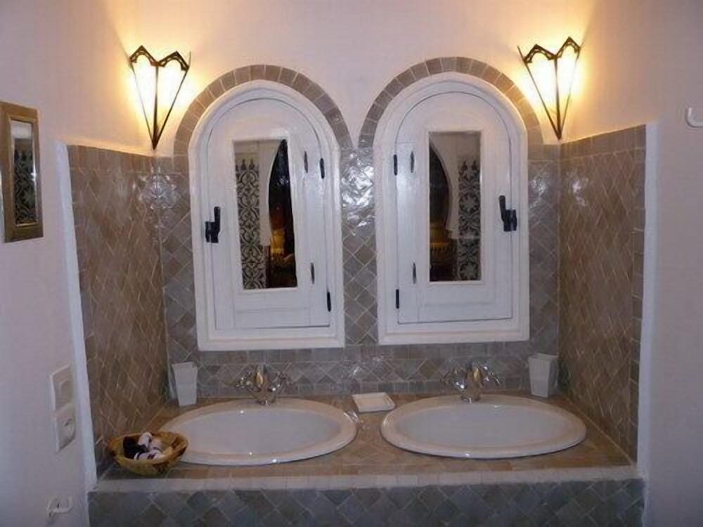 Double or Twin Room photo 3