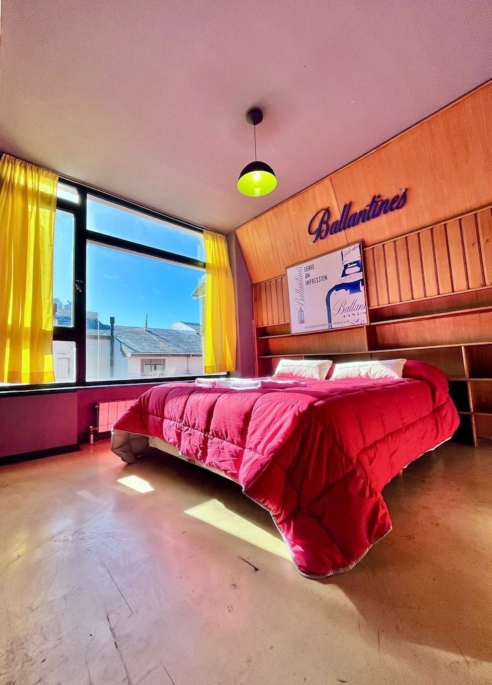 Economy Double Room, 1 Queen Bed, Partial Lake View photo 1