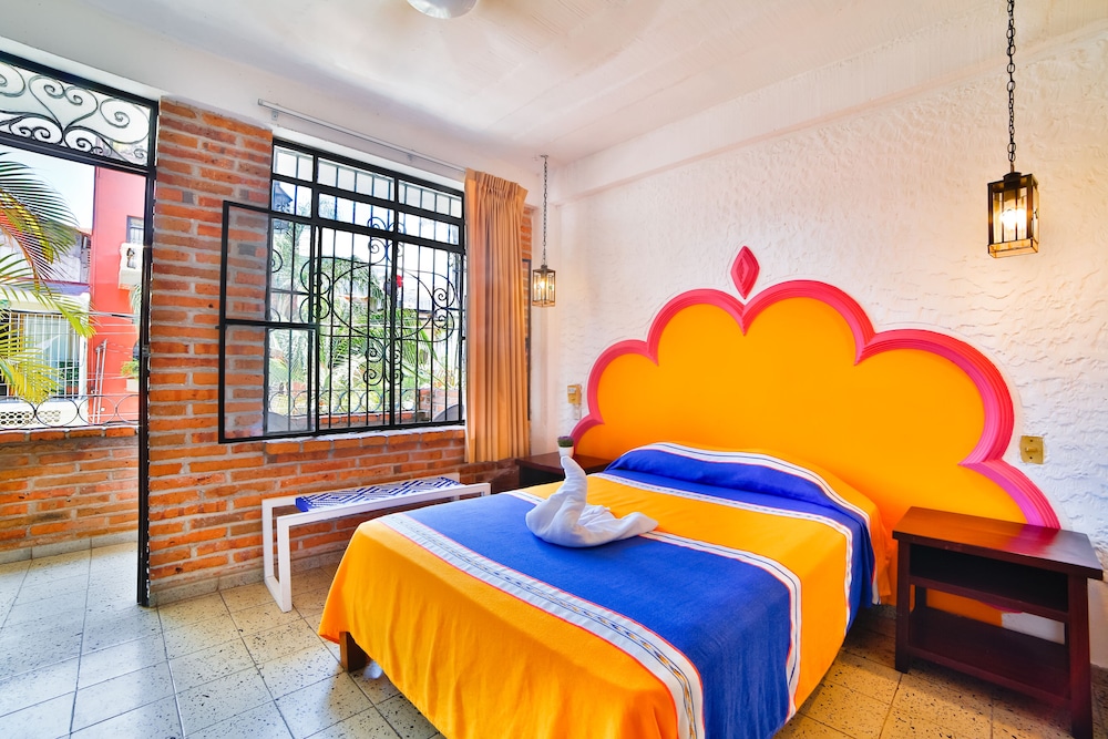 Standard Room, 1 Double Bed, Balcony - Photo 4
