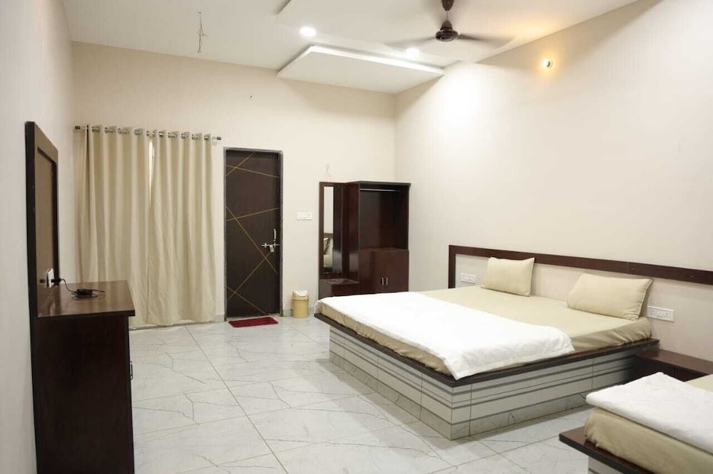 Standard Room photo 2