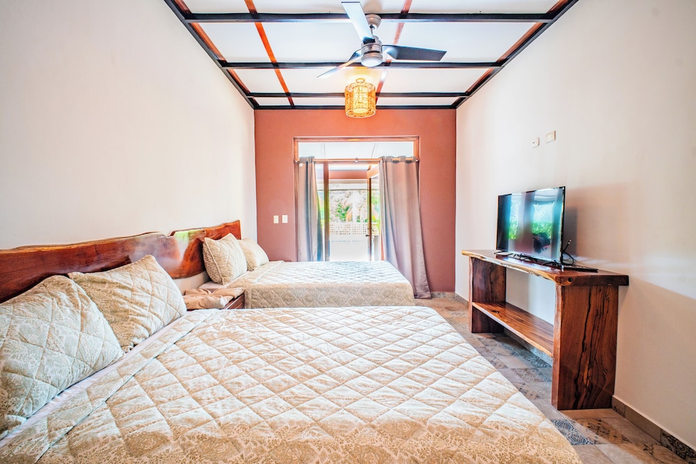 Superior Quadruple Room photo 2