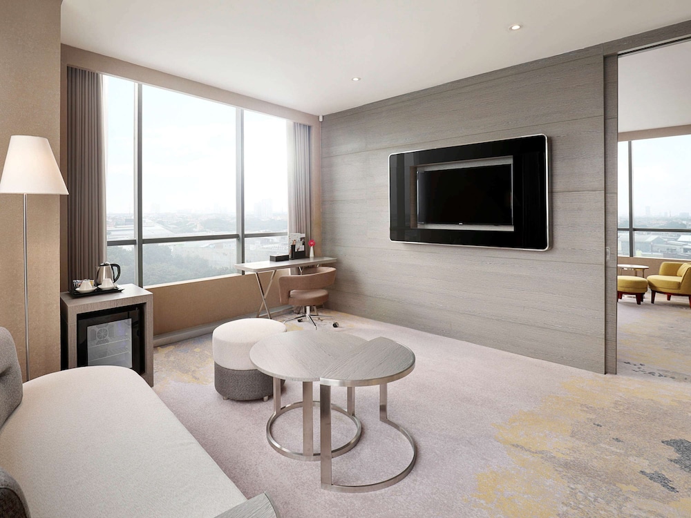 Superior Suite, 1 King Bed photo 1
