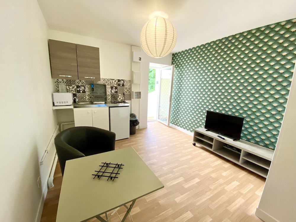 Basic Apartment