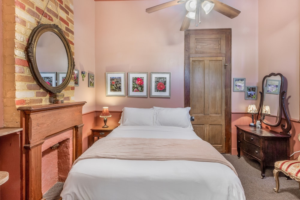 Room, Private Bathroom (The Garden Room)