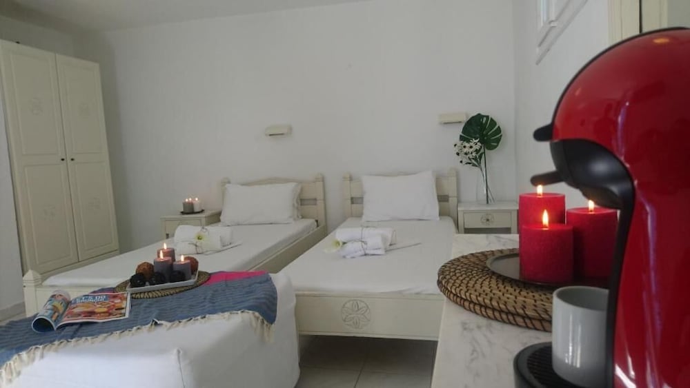 Twin Room, Courtyard View