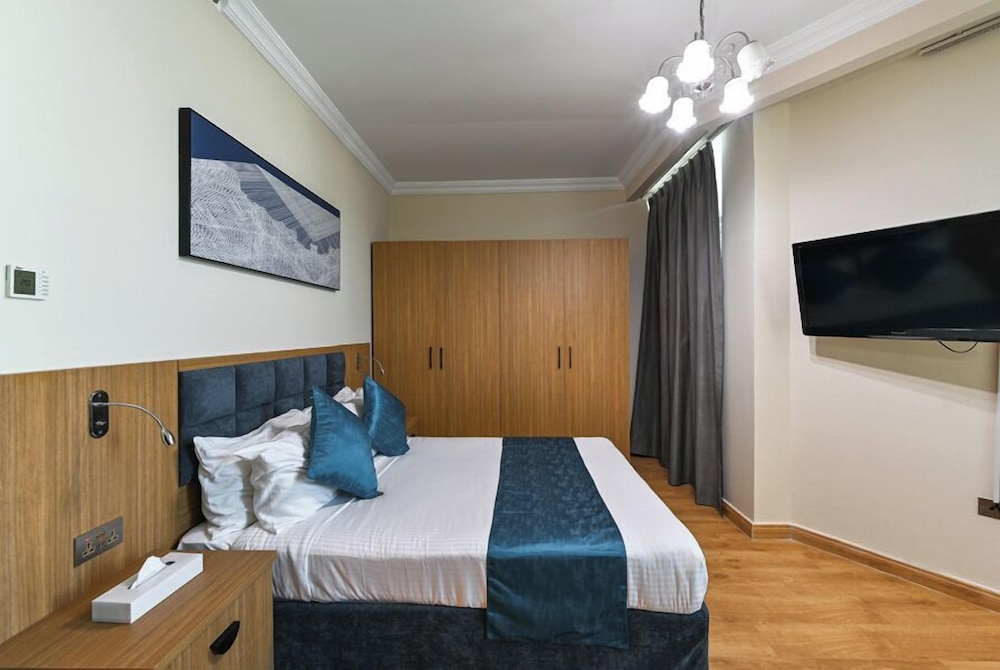 Family Apartment, 2 Bedrooms, Kitchen, Tower - Photo 7