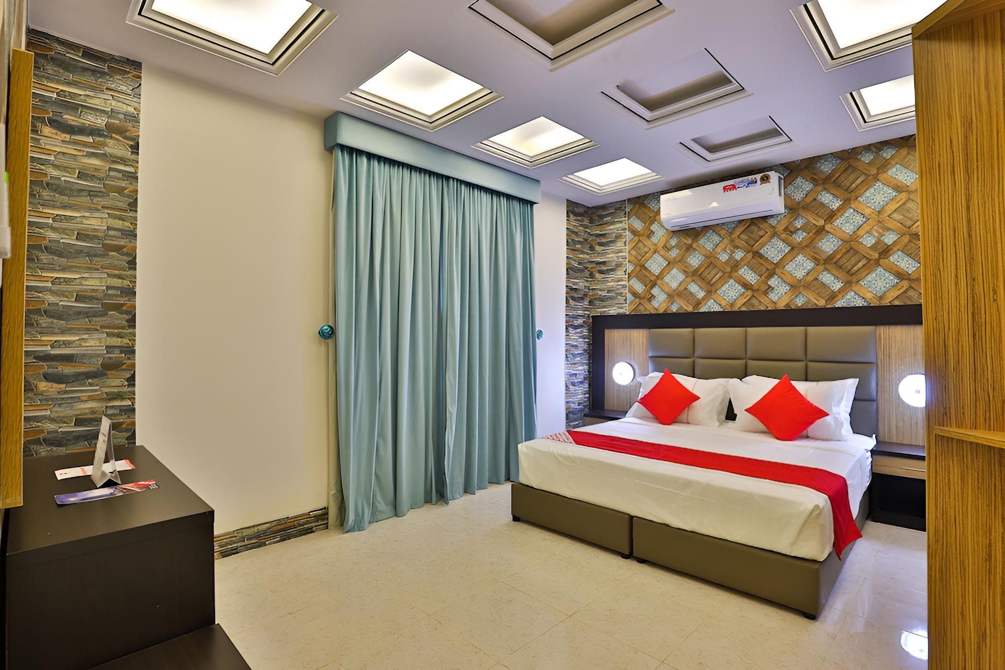 One Bedroom Deluxe Apartment photo 3