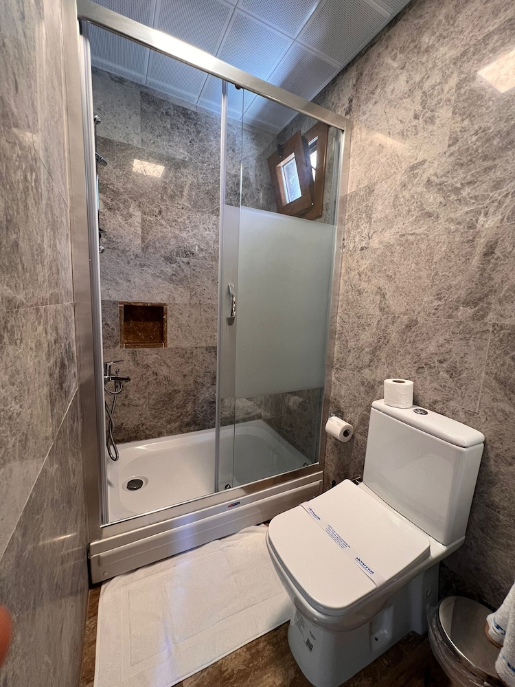 Executive Room, 1 Queen Bed, Sea View photo 2
