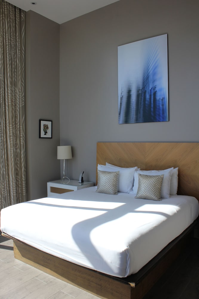 Suite (Heaven Over Hell Penthouse)