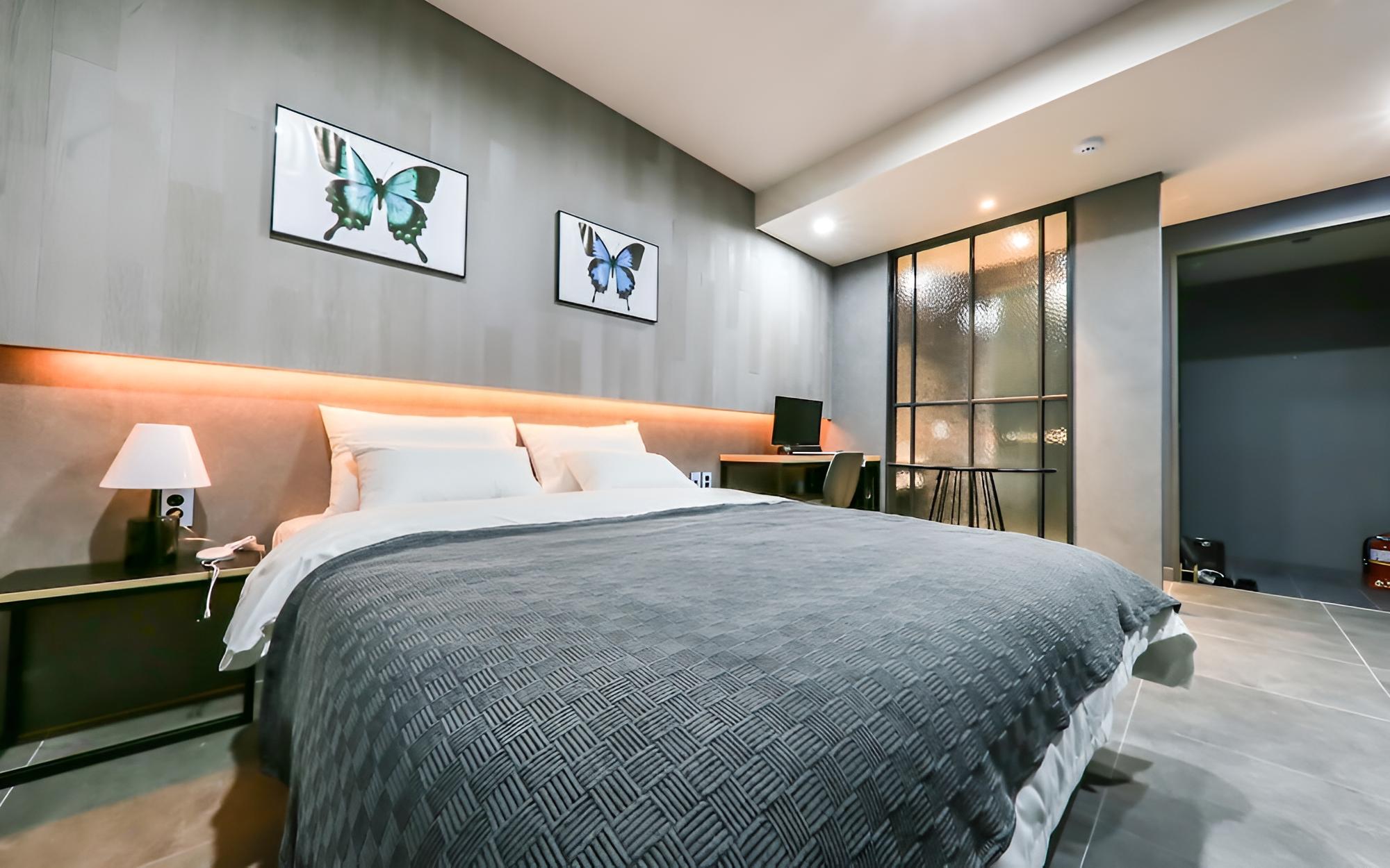 Room (Standard room) - Photo 11