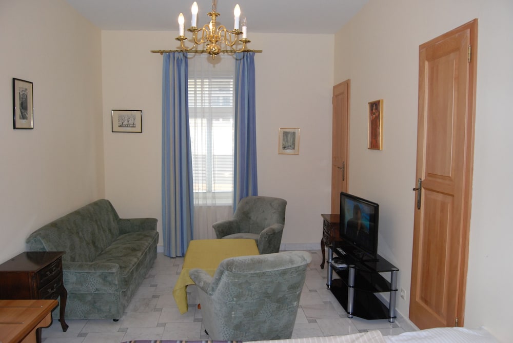 Apartment, 2 Bedrooms (No Kitchen)
