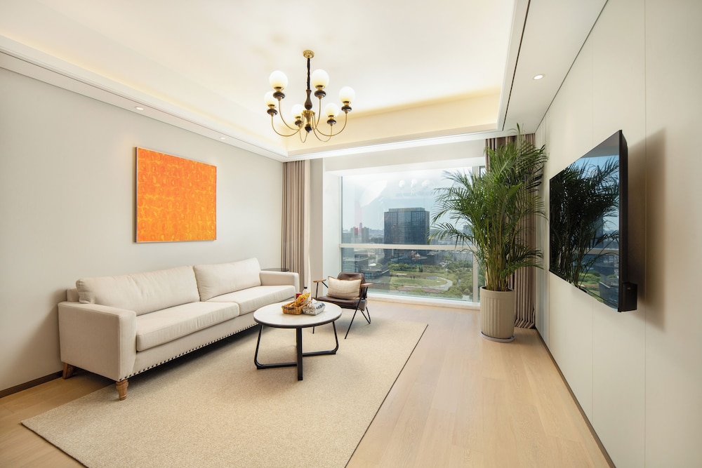Elite Suite, Multiple Beds, Kitchenette, City View