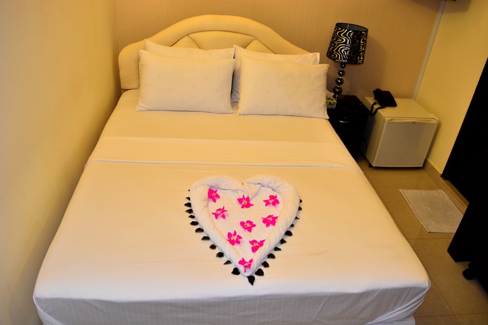 Deluxe Double Room - Photo 12